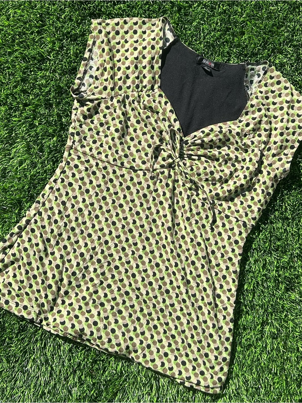 Y2K polka dotted babydoll v neck